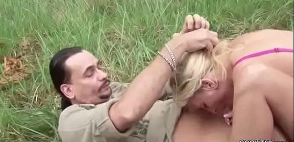 German MILF Politesse laesst sich Outdoor von Fremden Ficken